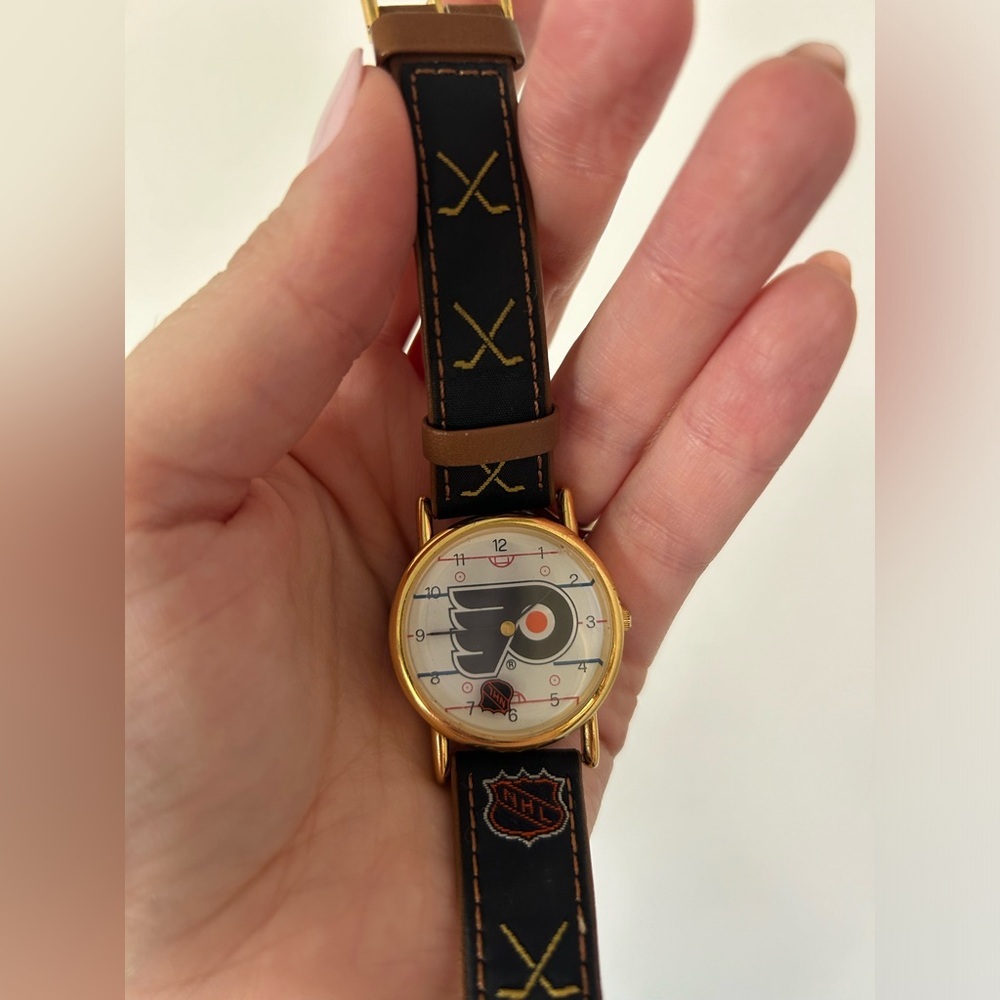 Vintage Wenger 1994 Vintage NHL Philadelphia Flyers Leather Watch